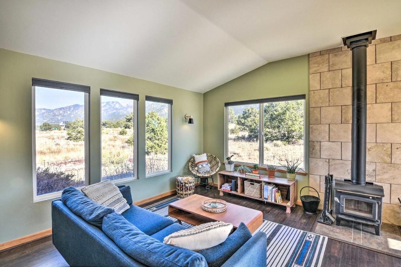 הוילה Crestone Cozy Remote Retreat • Mountain Views • Stargazing מראה חיצוני תמונה