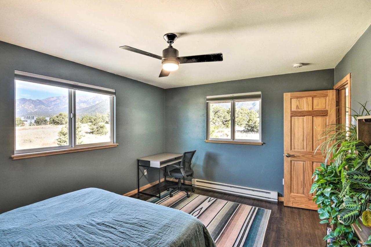 הוילה Crestone Cozy Remote Retreat • Mountain Views • Stargazing מראה חיצוני תמונה