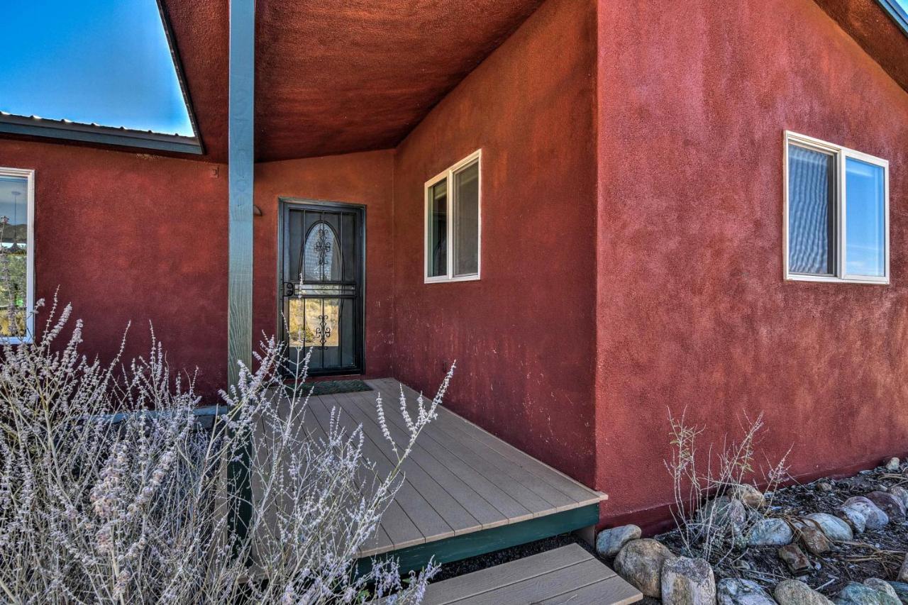 הוילה Crestone Cozy Remote Retreat • Mountain Views • Stargazing מראה חיצוני תמונה